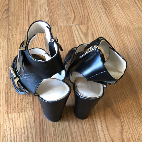 Kenneth Cole size 8 black strappy high heels. - Picture 8 of 10